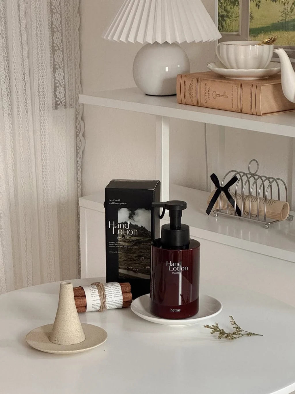 hetras. Perfume Essence Hand Lotion | 515ml