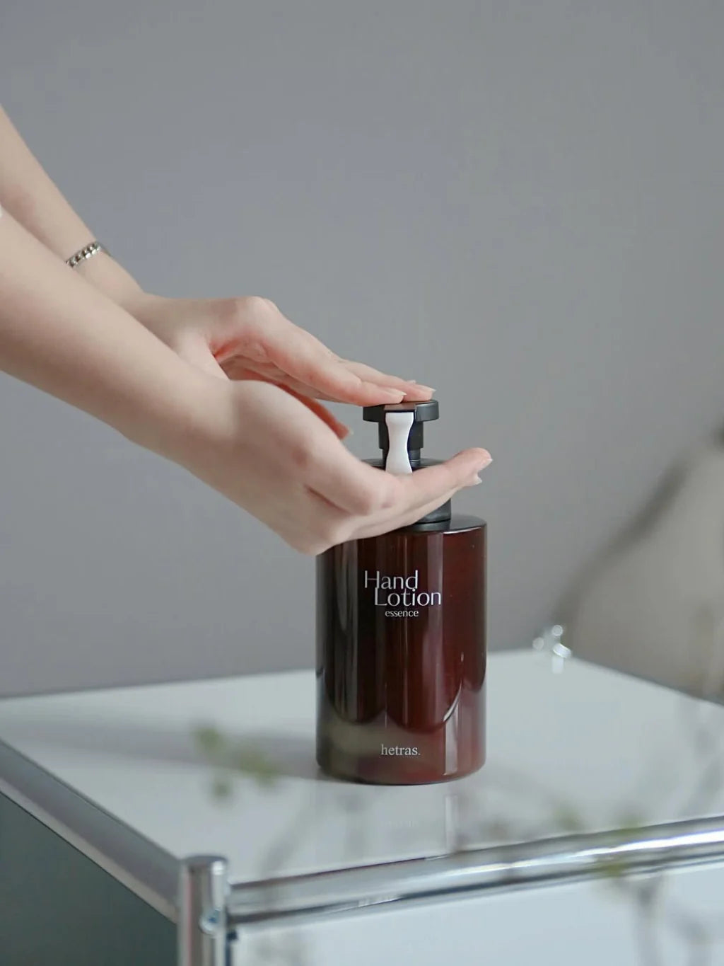 hetras. Perfume Essence Hand Lotion | 515ml